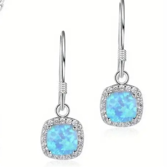 Jewelry - Blue Drop Earrings